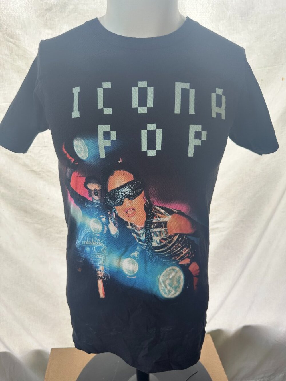 Icona Pop Men's Black T Shirt Size Small Tultex